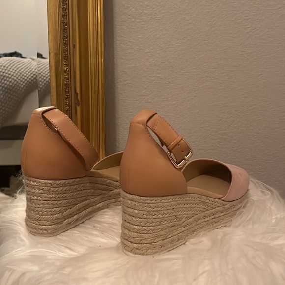 Nine West wedged heels - Picture 2 of 3